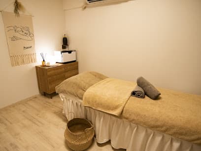 SALON -M i J U-