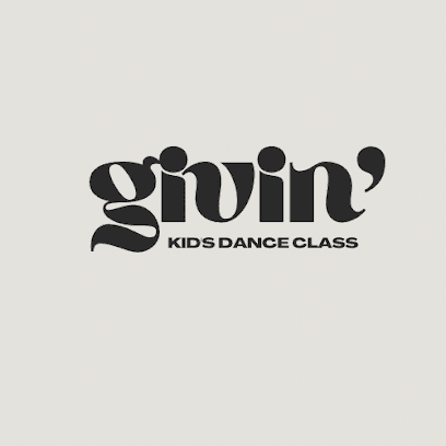 新大宮キッズダンスクラス givin'