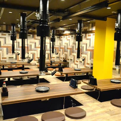 焼肉 サムギョプサル 韓国料理 李朝園 近鉄奈良駅前店